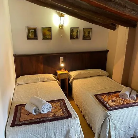 Vicenta 1750 Hostal