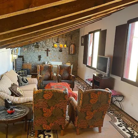 Vicenta 1750 Guest house *