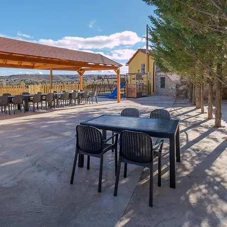 Hostel Vicenta 1750 Rural, Capacidad Hasta 25 Personas Albentosa