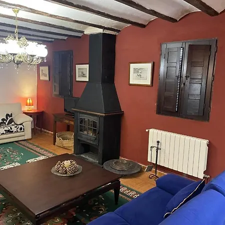 Hostel Vicenta 1750 Rural, Capacidad Hasta 30 Personas Albentosa