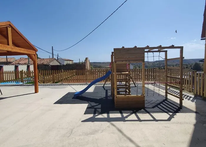 Hostel Vicenta 1750 Rural, Capacidad Hasta 30 Personas Albentosa