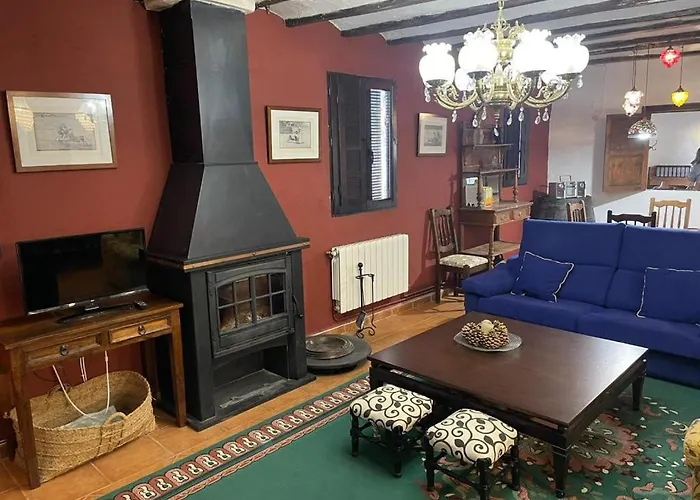 Hostel Vicenta 1750 Rural, Capacidad Hasta 30 Personas Albentosa